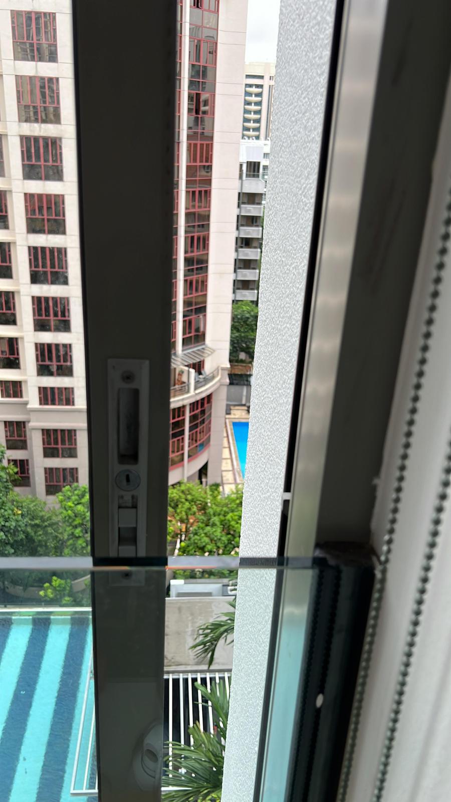 Replace new lock for window