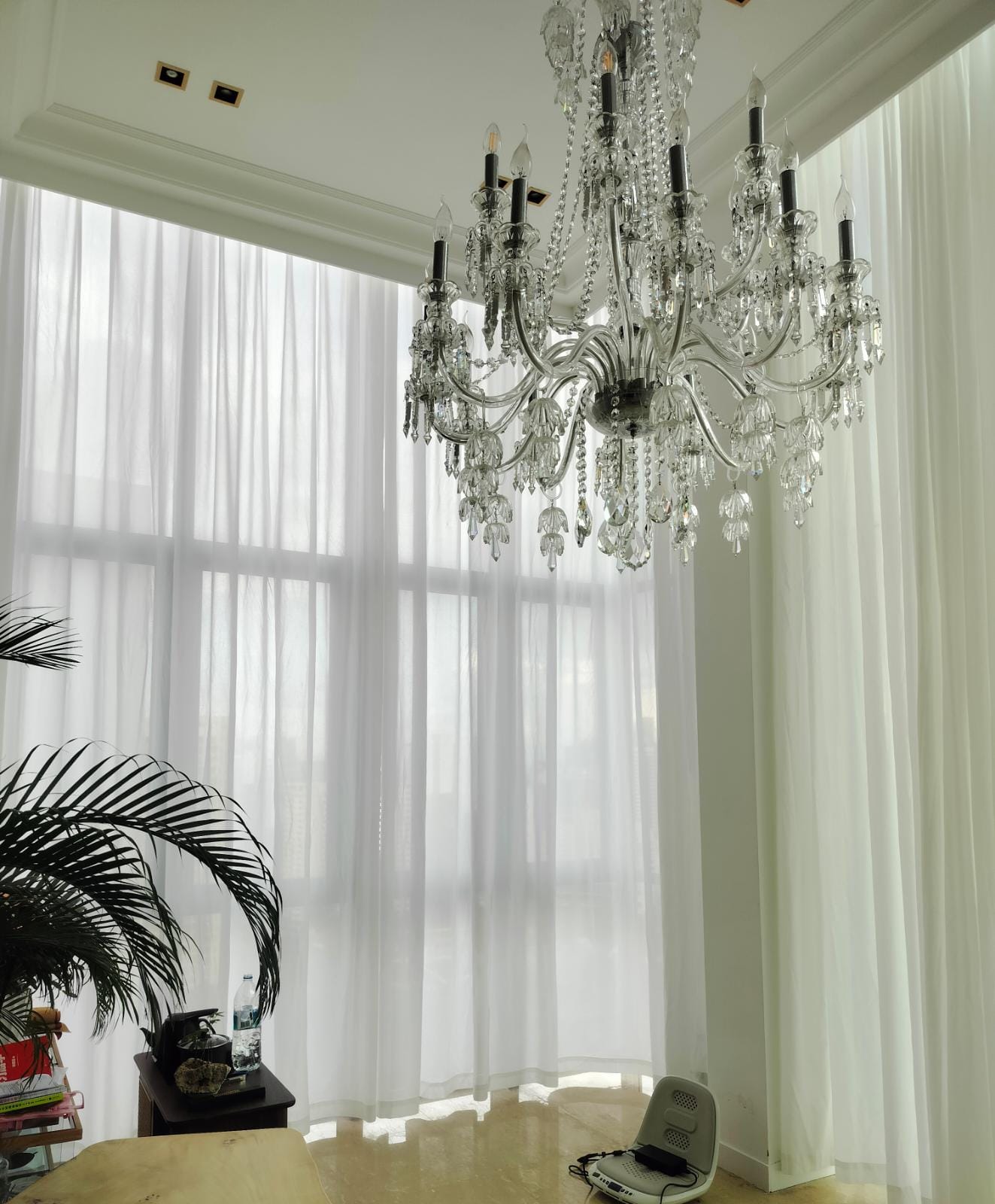 Installation Very High Curtains