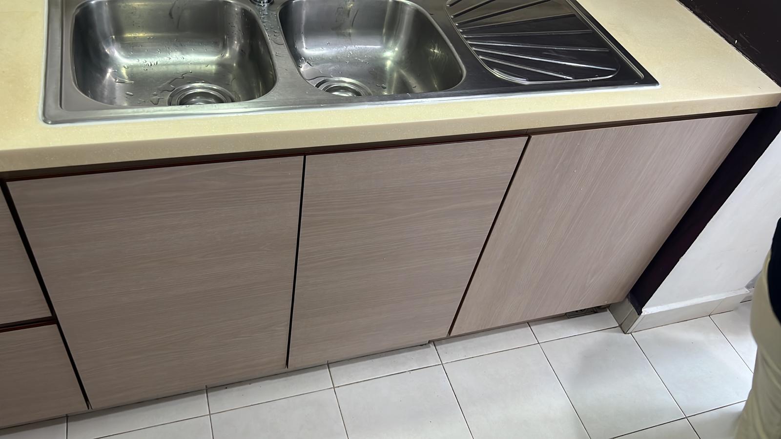 Repair carpentry door