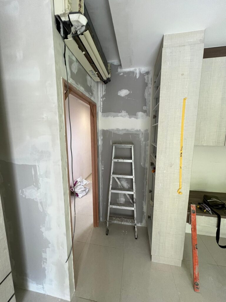 To build partition wall and new timber door TTH Handyman